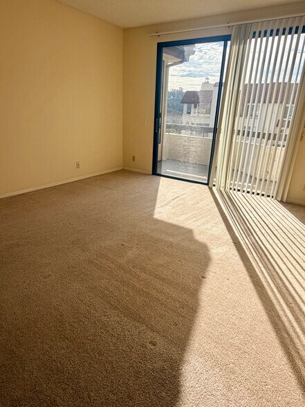 Building Photo - 5895 Friars Rd