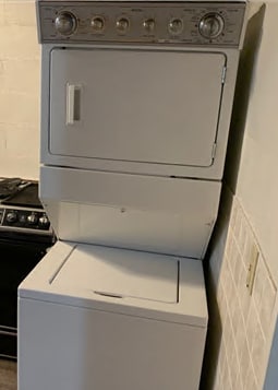 Building Photo - 614 1/2 N Gilbert St-