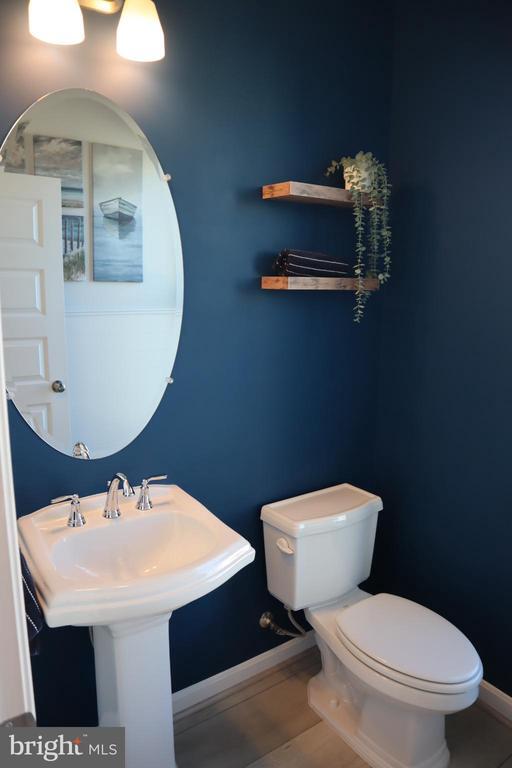 Building Photo - 585 Cross Chase Dr