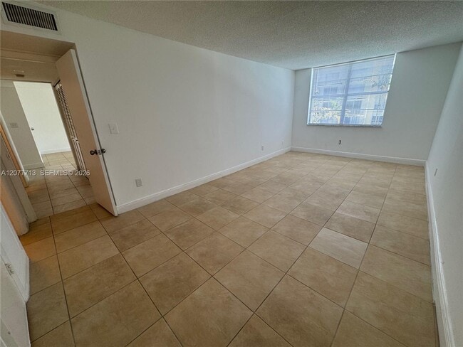 Building Photo - 488 NW 165th St