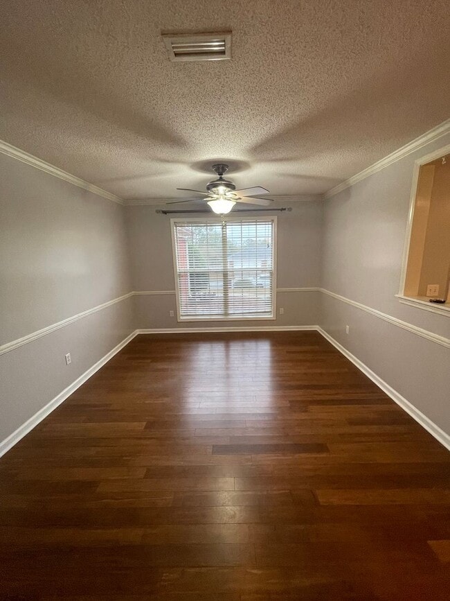 Building Photo - Available April!