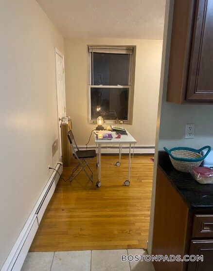 Building Photo - 28 Fleet St