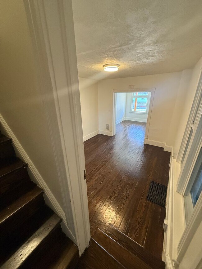 Building Photo - 62-64 Wayside Avenue