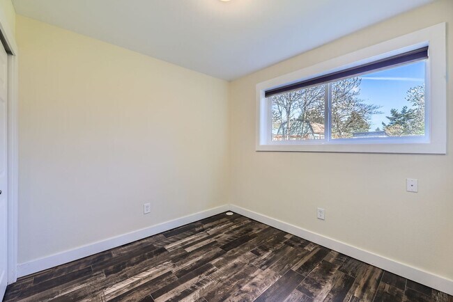 Building Photo - Excellent 4Bed/2Bath Home in Kirkland!