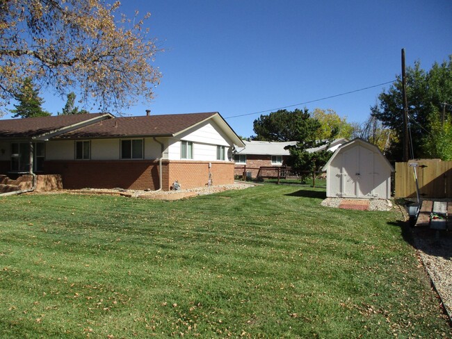 Building Photo - Beautiful 3 Bedroom, 1 Bath Ranch in Lovel...