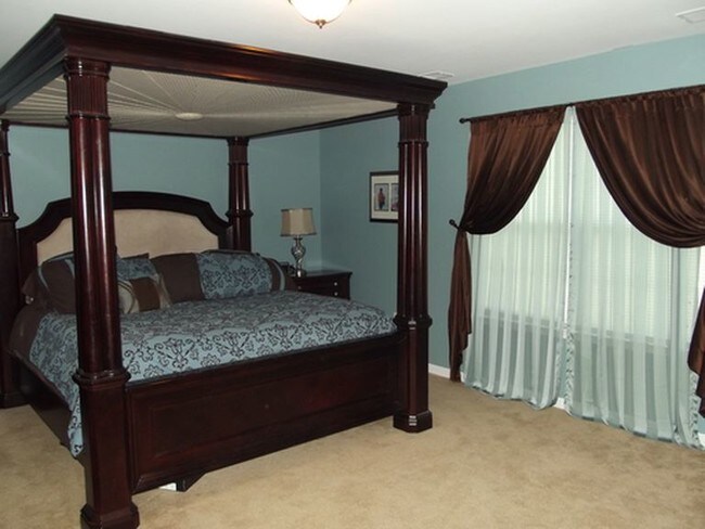 Building Photo - 12 Concordia Dr