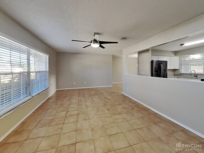 Building Photo - 2728 Ceram Ave