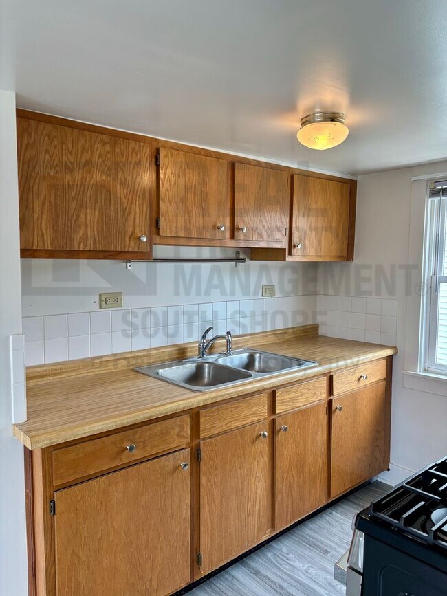 Building Photo - 430 Keilman St