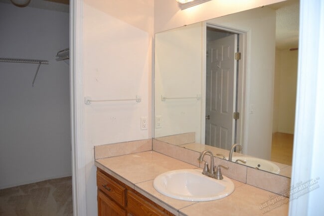 Building Photo - Cortez Golf Area | Home | Unfurnished