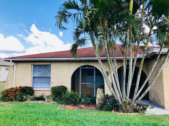 Duplex On Golf San Carlos Park Golf Course - 7368 Pebble Beach Rd