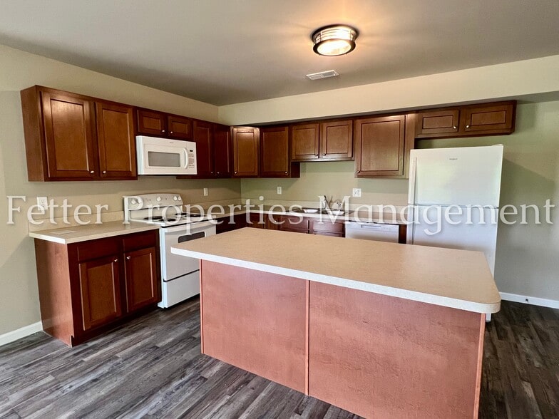 Building Photo - 5284 Canyon Cir