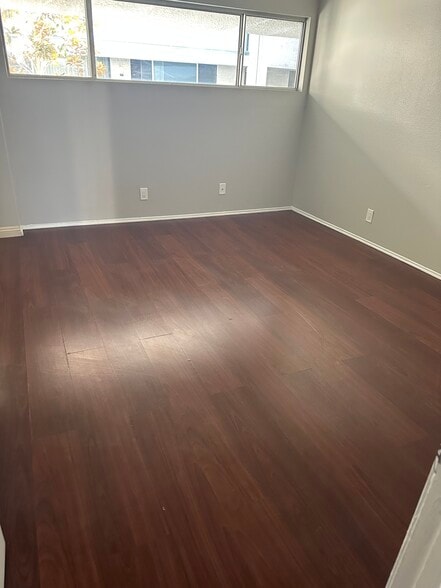 Building Photo - 20134 Leadwell St