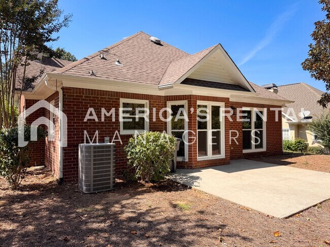 Building Photo - 825 Greystone Highlands Dr