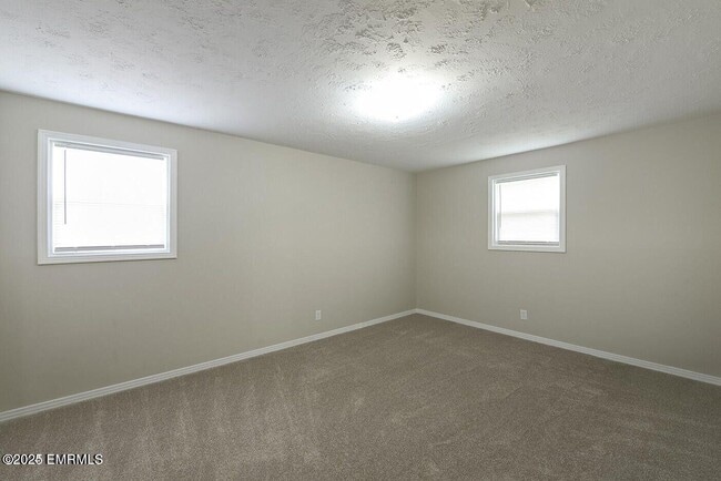 Building Photo - 2213 23rd Ave