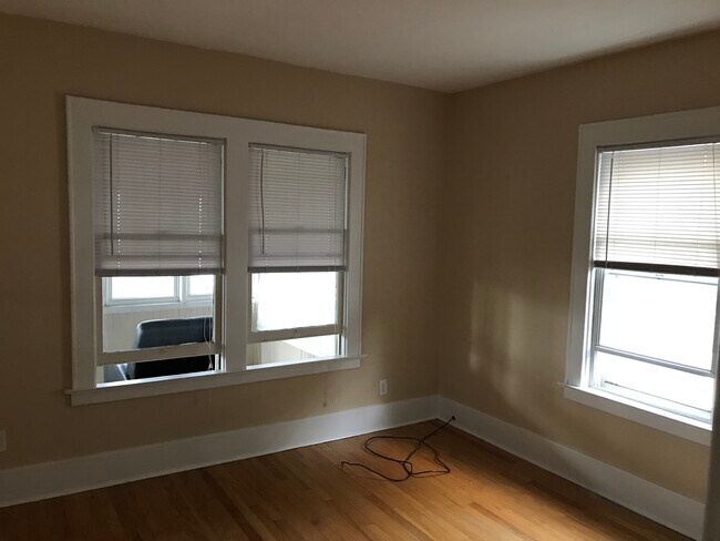 Front Bedroom - 148 Mosley Dr