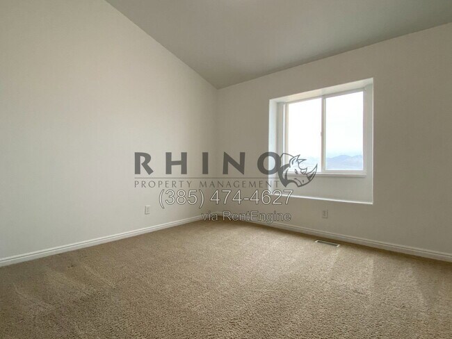Building Photo - 8 Duchesne Cir