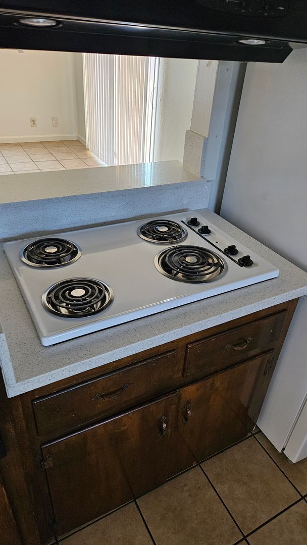 Building Photo - Affordable 3 Bedroom Home for $2100 Rent, $2100 Deposit, 1st Month Free with Lease!