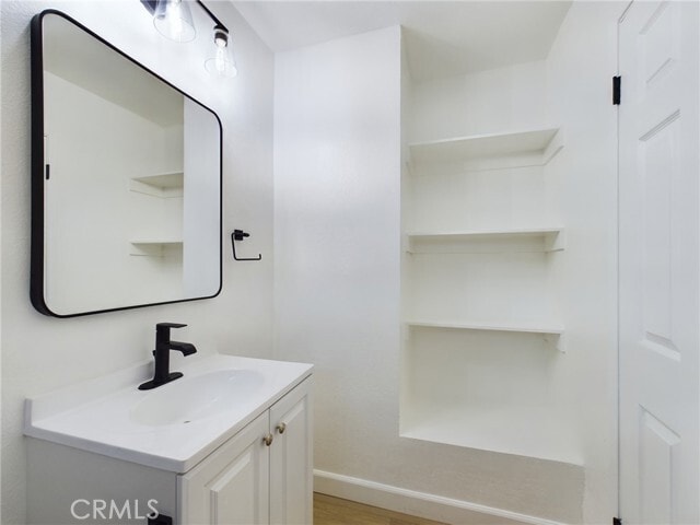 Building Photo - 419 W 4th Ave