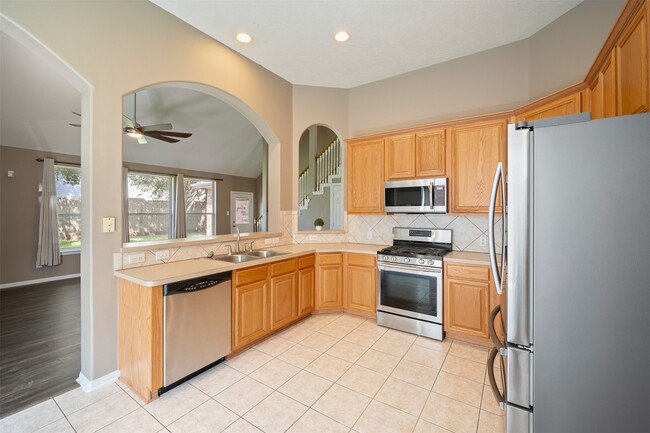 Building Photo - 406 Stockbridge Ln