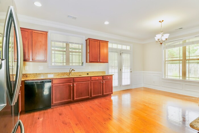 Building Photo - 1220 Tyler Woods Dr