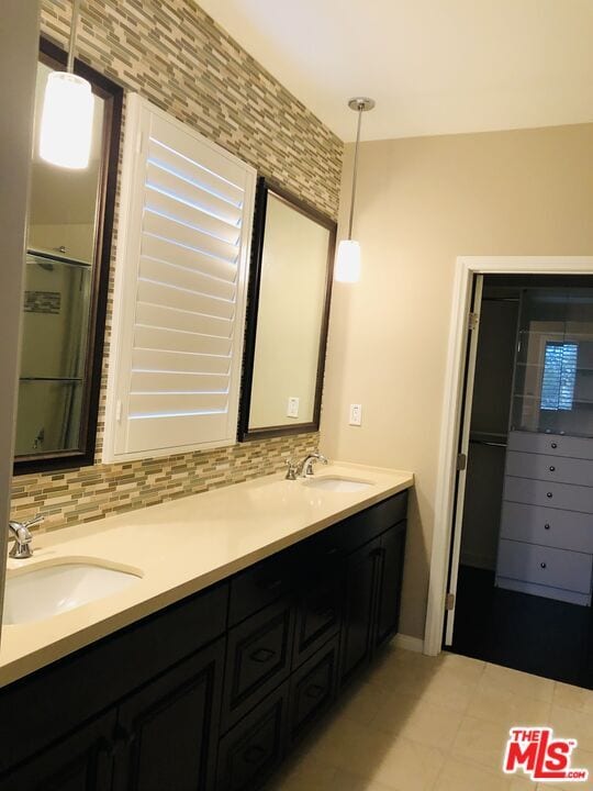 Building Photo - 51 Ivory Petal