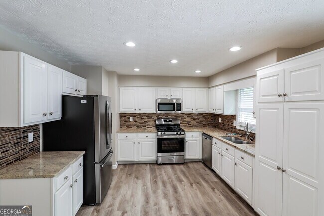 Building Photo - 2958 Quinbery Dr