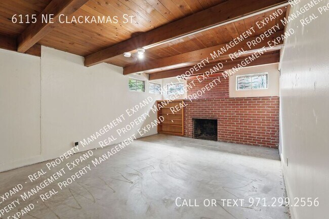 Building Photo - 6115 NE Clackamas St