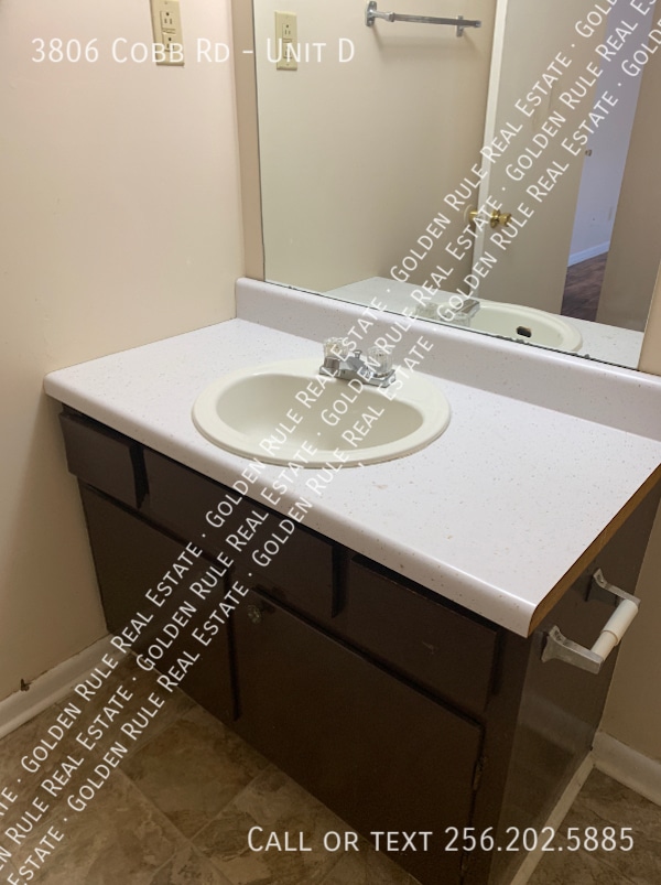 Building Photo - 3806 Cobb Rd