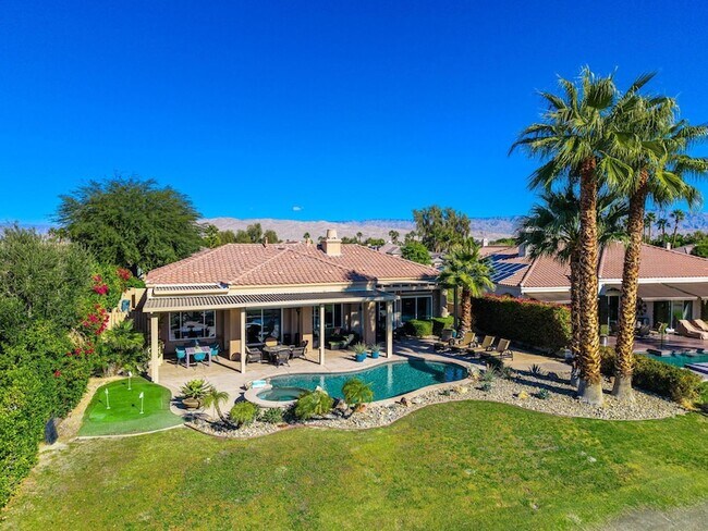 Building Photo - 96 Vía Bella