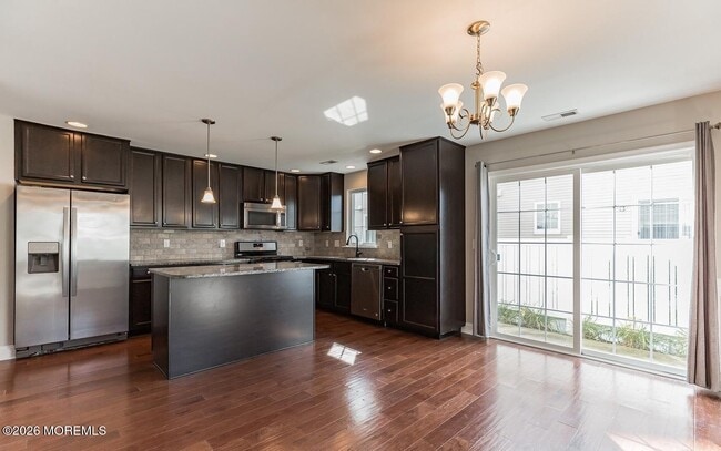 Building Photo - 507 Lexington Mews