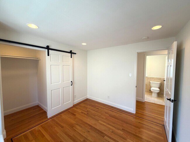 Building Photo - TOTAL REMODEL LARGE 1750sf 3BR+ Bonus/3BA North Oakland Home AVAILABLE NOW