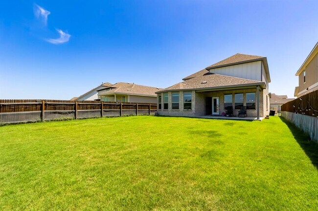 Building Photo - 533 Pickrell Lp