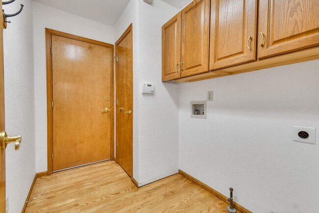 Building Photo - Beautiful 3 bed / 3 bath Ranch - High Pointe Community Westminster - Available NOW!