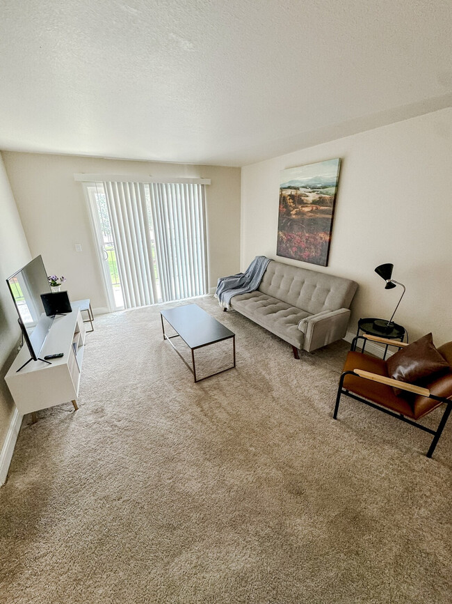 Building Photo - 12701 N Pennsylvania Ave