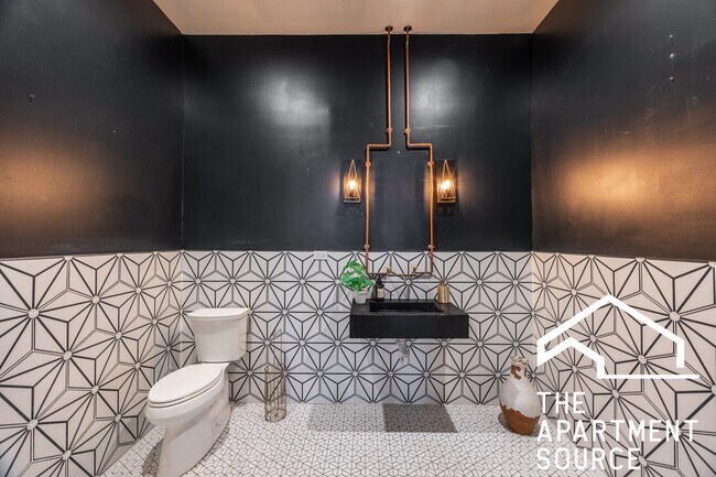 Building Photo - 3134 W Carroll Ave