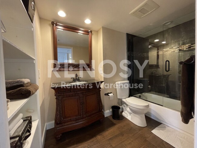 Building Photo - Spacious Condo in Clearwater Beach with Awesome Views
