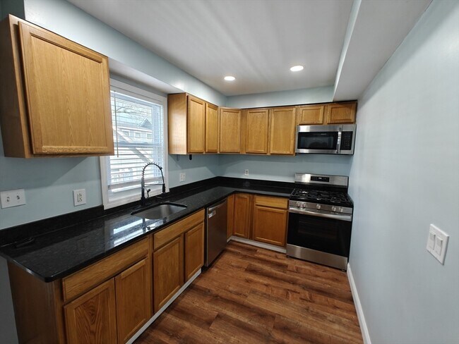 Building Photo - 102 Mt Pleasant Ave