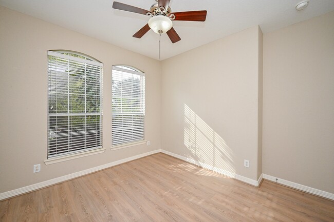 Building Photo - 7102 Casita Dr