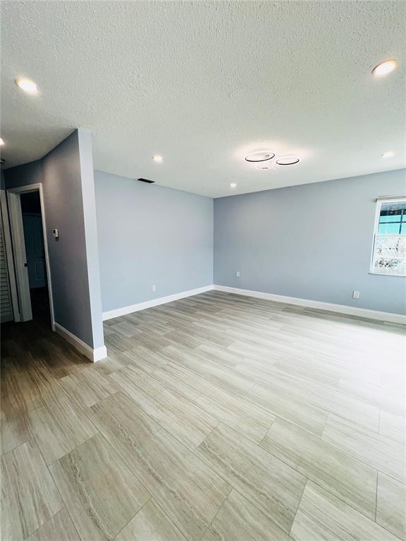 Building Photo - 160 175th Terrace Dr E
