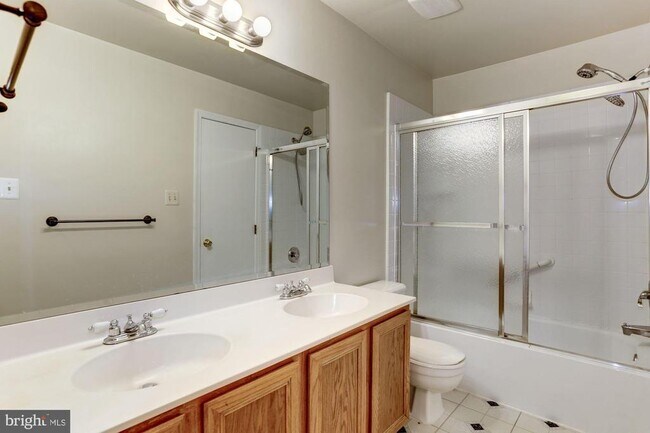 Building Photo - 4831 Green Duck Ln