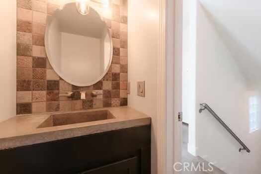 Building Photo - 703 Main St