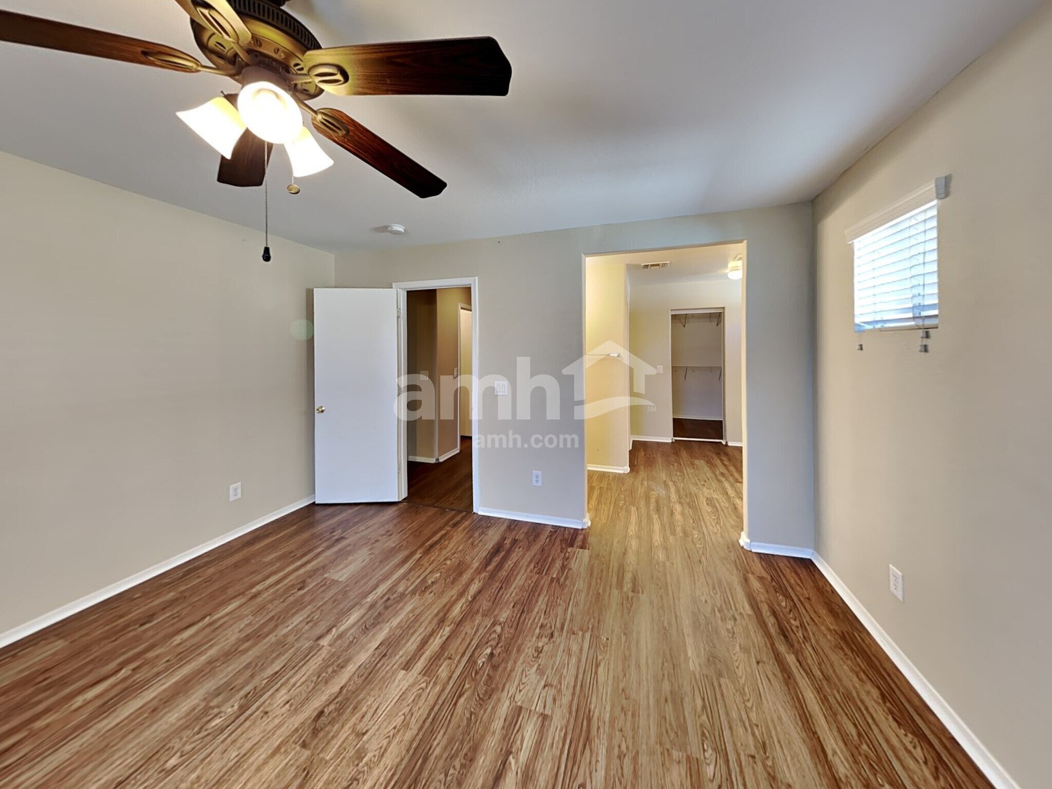 Building Photo - 5330 W Albeniz Pl