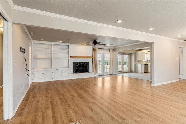 Building Photo - 7522 NW Stonegate- COMING SOON!