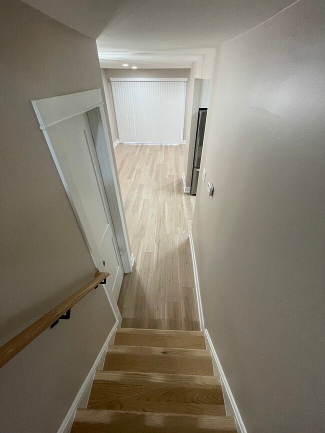 Building Photo - 8511 S Parkside Ave