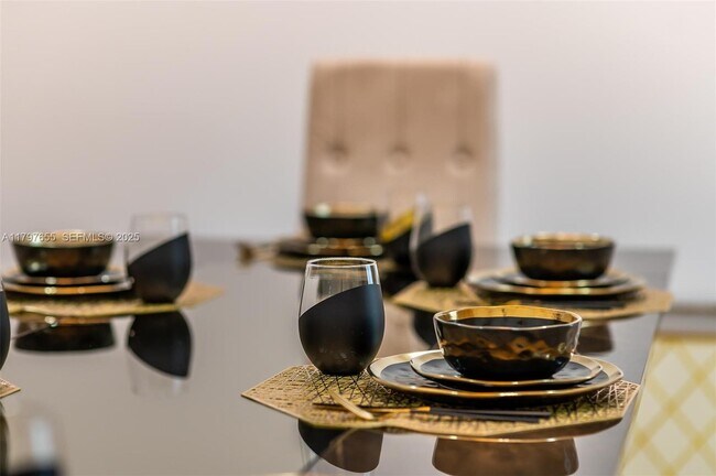 Building Photo - 1309 Middle River Dr