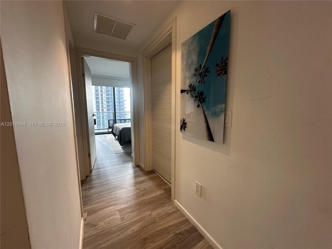 Building Photo - 801 S Miami Ave