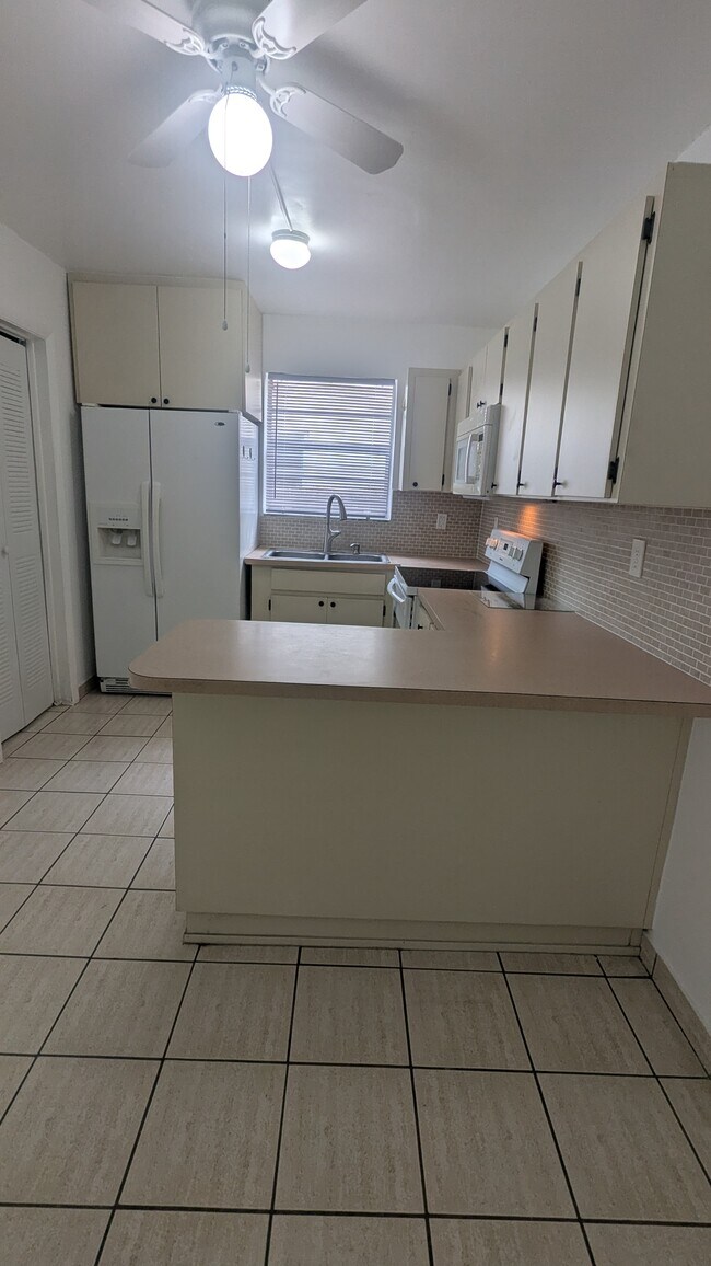 Building Photo - 235 Bird Rd