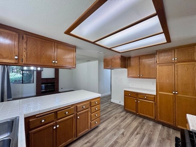 Building Photo - Spacious 4 Bedroom Home in Temecula’s Vine...
