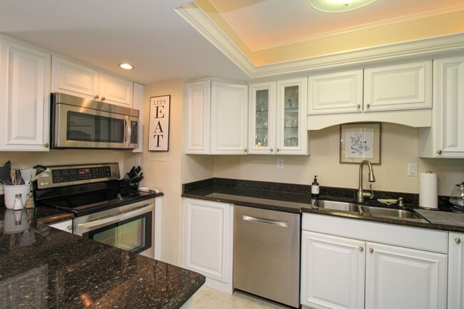 Building Photo - ** 2/2 ON THE BEACH CONDO WITH SPECTACULAR...