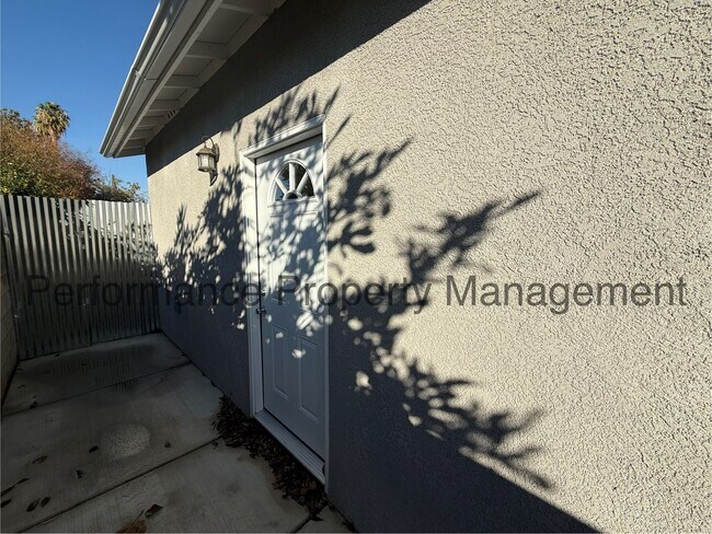 Building Photo - Stunning 3 Bed/2 Bath Home w/ ADU, Solar & $0 Deposit Option